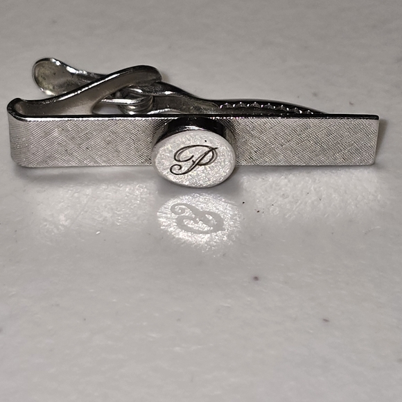 Insignia Letter P Silver Tone Tie Clip Vintage Tie Bar 18 - Picture 2 of 3